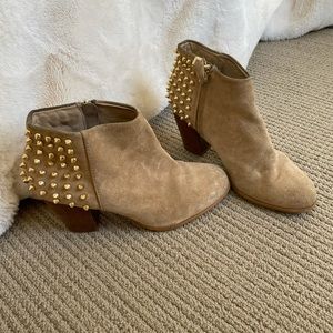 Women’s booties size 38